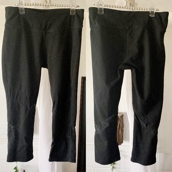 Fabletics Black Mesh Capri Leggings - Picture 2 of 6